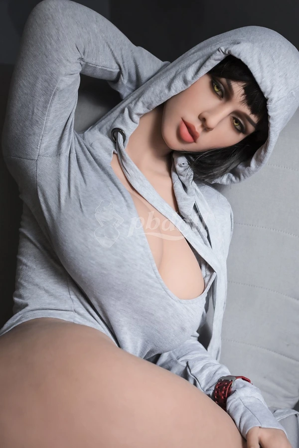 SY Doll 5'4