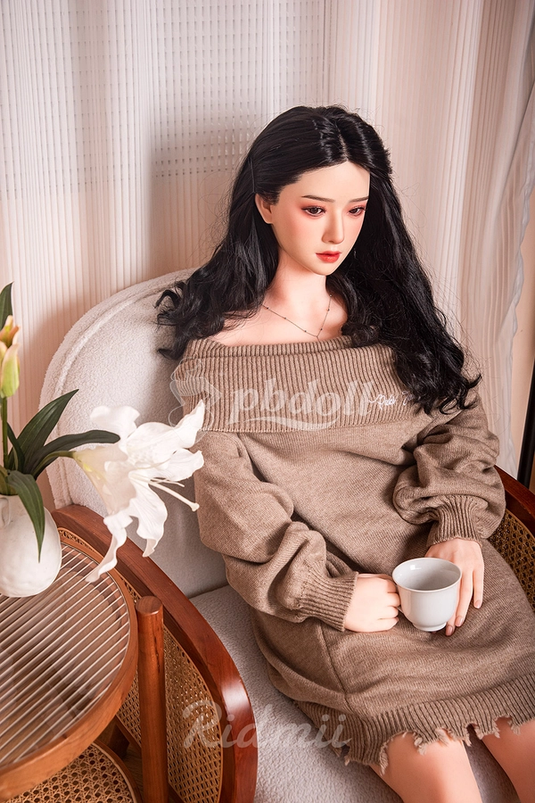 Ridmii Muncey 163cm Hybrid Sex Doll – Long Black Waves & Ribbed Off-Shoulder Knit