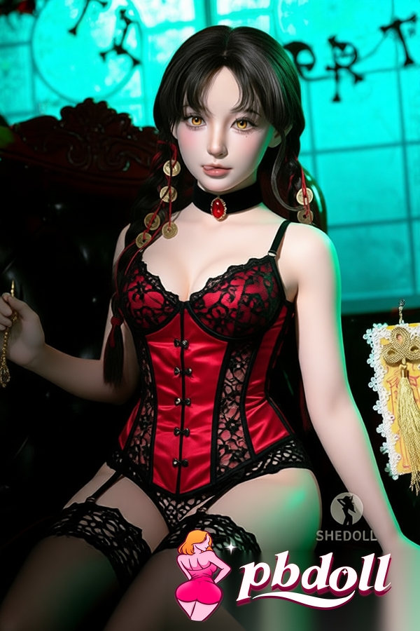 Liam F costume details